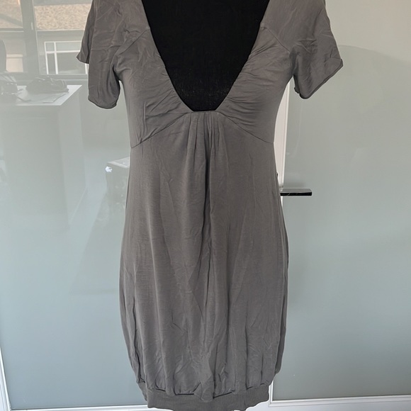Wilfred gray dress/tunic purchased at Aritzia size medium. - Picture 2 of 10